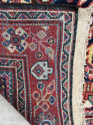 Circa 1900 Mahal Rug, İn good condition, Size 130x210 cm. Please send me directly mail.
emreaydin10@icloud.com
0090+ 544 374 10 98              