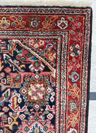 Circa 1900 Mahal Rug, İn good condition, Size 130x210 cm. Please send me directly mail.
emreaydin10@icloud.com
0090+ 544 374 10 98              