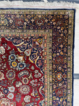 Turkish Kayseri Silk Carpet. Circa 1970. Great condition. Size 126 x 176 cm.
Please send me directly mail.
emreaydin10@icloud.com
0090 + 544 374 10 98           