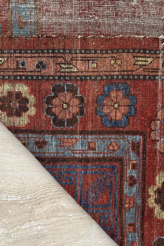 Small Khotan Rug Circa 1800 size 112x186 cm                         