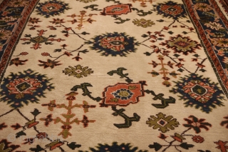 1920/30's Turkish/Oushak Carpet
Very Very Good Condition
Size: 3m x 2m approx                       