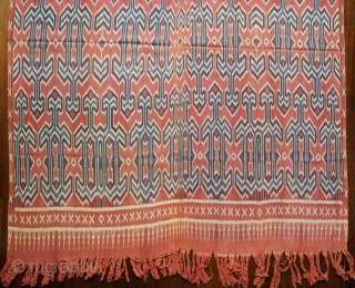 Sulawesi | Toraja Funeral Shroud or Hanging (Sekomandi)

Indonesia, central Sulawesi, Galumpang district, 1970s

Handspun cotton, natural and commercial dyes, warp ikat

A graphic funeral shroud (sekomandi) made by the Toraja people in the Galumpang  ...