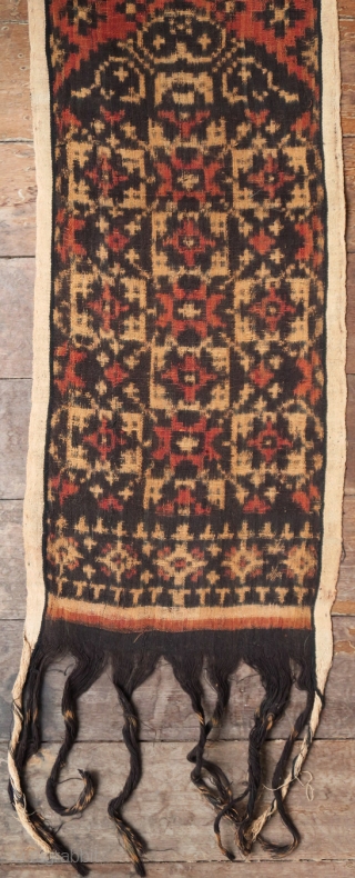 Balinese Double Ikat Textile (Kamben Geringsing)

Origin: Indonesia, Bali, Tenganan Pegeringsingan, 30-40 years old 

Technique: Handspun cotton, natural dyes, warp and weft ikat

Description: A nice example of the renowned double ikat (geringsing) sacred  ...