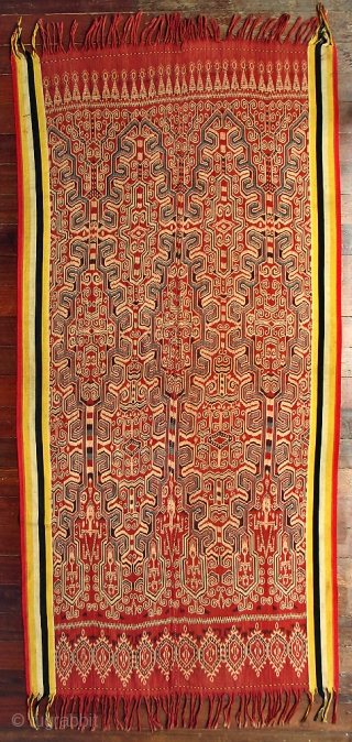 KALIMANTAN PUA

Type: Ikat Ritual Cloth (Pua)  

Origin: Indonesia, Kalimantan, Saribas border, 1920 - 1940s

Technique: Commercial cotton, natural dyes, warp ikat

Description: A very fine, ikat ritual / ceremonial hanging (pua) woven by  ...