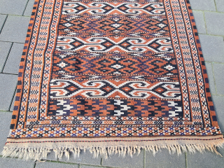 Turkmen Yomud Kilim, 205x105cm


Please contact me only directly:

Goekay.sargin@yahoo.de                         