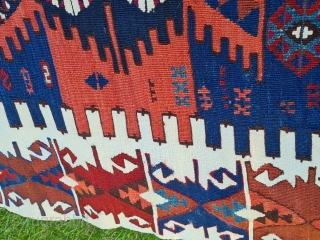 Antique east anatolian fine Kilim, with metal threads wowen places, naturel dyes
best condition

170x330cm
                    