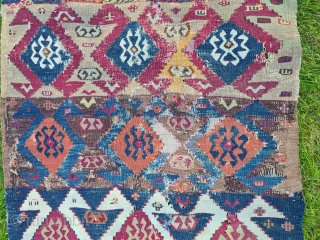 Antique early kurdish Rashwan Kilim from east anatolia, ~ 1800/1850


90x290cm                       