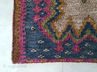 Tribal afhsar or bachtiary sofreh kilim with asymetric pattern. 110x103cm

Please contact me directly: 

goekay.sargin@yahoo.de                   