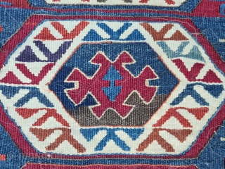 Antique Reyhanli Aleppo Kilim Fragment from Southeast Anatolia / Turkey
Naturel dyes and good condition

92x140cm

                   
