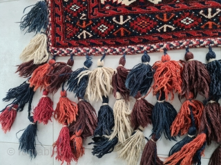Antique turkmen Yomud / turkoman Yomut Asmalyk, with completely preserved tassels,
120x75cm, cleaned, beginning of 20th Century
shipping from Germany

Mail: goekay.sargin@yahoo.de              