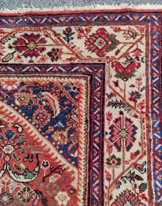 Persian Mahal Carpet 

Circa 1890

Size : 260x365 cm                         