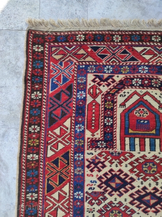 In perfect condition Akstafa Rug

Size : 95 x 155 cm 
                      