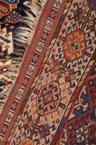 Qhasqai Shekarlu Rug

Size : 165x220 cm

Circa 1870                          