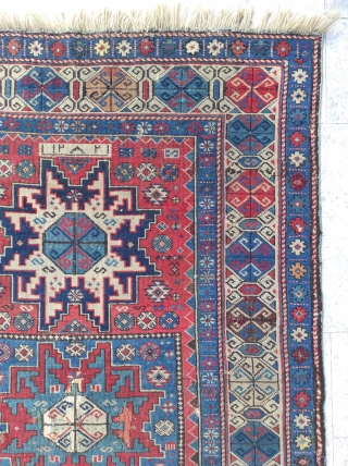 Lezgi Rug 

Size : 97 x 150 cm 

RR  has an email problem please reach me directly on this mail : alpagutrugs@gmail.com          