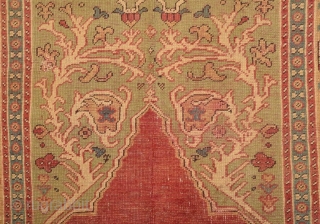 Tuduk  Carpet 

Size : 105x165 cm                          