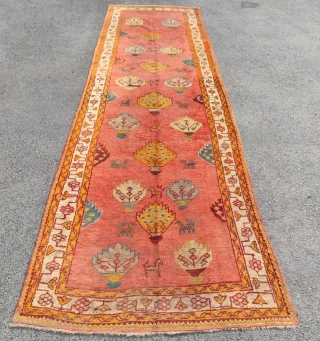 Ushak Runner

Size : 130x445 cm                            