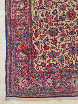 Very Fine Quality Antique Keshan Rug

Size : 135 x 205 cm 

Please contact me directly : alpagutrugs@gmail.com                