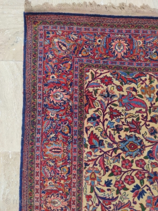 Very Fine Quality Antique Keshan Rug

Size : 135 x 205 cm 

Please contact me directly : alpagutrugs@gmail.com                