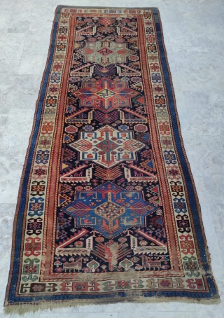 Akstafha Runner 

Size : 115 x 295 cm

Circa 1880                        