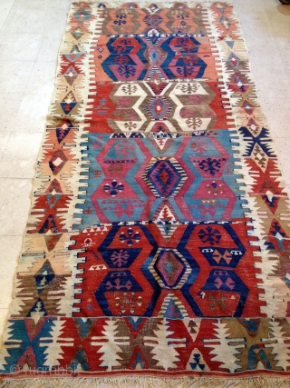 TURKISH ANATOLIAN KILIM
SIZE: 4 BY 8 FT
VERY ATTRACTIVE AND SPECIAL KILIM                      