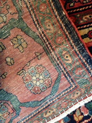 PERSIAN FERAGHAN FINE CARPET
FROM 1880'S
ENDS HAS 5 LINES MISSING BUT THE REST IS ALL ORIGINAL
AND IN PERFECT CONDITION
HAS NO WEAR,NO REPAIRS,NO TOUCH UP
PERFECT SHAPE         