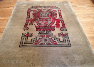 ECUADORIAN RUG WITH MAYAN DESIGN
FROM 1950'S
6 BY 8 FEET
PERFECT CONDITION                       