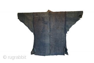 Japanese Antiques Clothing Boro Tsugihagi (Patch-Worked) Indigo Noragi (Farmer's Jacket) Size: 121cmx87cm Material: Cotton Age: Meiji Era (19th century) This is a jacket worn by Japanese farmers about 100 years ago. Tsugihagi  ...