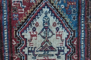 Small Shiraz Rug Fragment. 30x36cm.                            