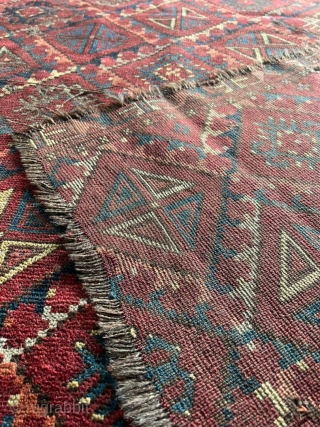 Beautiful 19th century Ersari main rug fragment. For those Ersari lovers, it has wonderful colors.

4'4" x 6'11"                