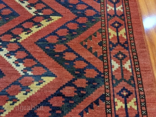 Beautiful antique Beshir chuval.

3'1" x 4'10"

Available                           