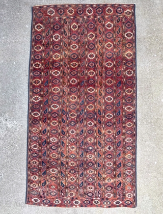 19th century Ersari Beshir rug with alternating bands design. A complete piece. 4'0" x 7'10 or 122 x 239cm              