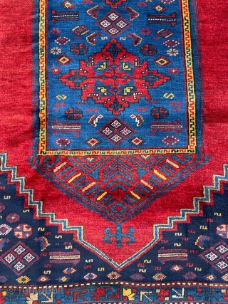 Antique Kazak rug, from Tovuz. Circa 1900-1920. Full pile, natural dyes, no repairs. Glowing wool. 276x175cm or 9'1" x 5'9"             