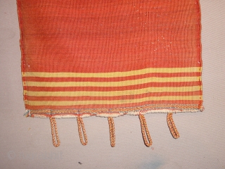 wonderful fine antique complete Qhashqay bag, with fine red woollen weft and complete closing sysytem, original kelim back, great even pile, great natural colors,no stains, no holes
the whole measures 55x110cm
1.8x3.7ft   