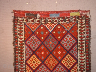 wonderful jaff? Kurdish? antique bagface, some small irregularities, clean, no stains, no holes

53x63cm
1.8x2.1ft                    