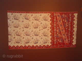 wonderful antique sarong, kain pangang, batik belanda tulis, indonesia, small tear (12cm, 0.4ft), a few pinpint holes, small corner repair, no stains, clean, wonerful top quality fabric, from 1920

196x105cm
6.5x3.5ft    