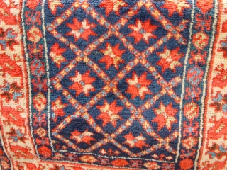 wonderful 1870 antique caucasian bagface, all great natural colors, no repairs, no stains, 
55x60 cm
1.8x2ft                  