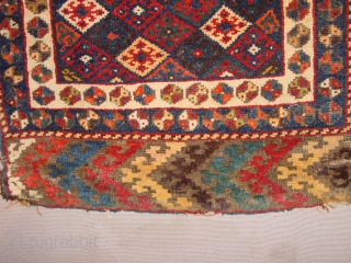 finest!!! antique jaaf mullti natural colors, 
55x65c   1.8x2.2ft without closing tabs, no repairs, clean                 