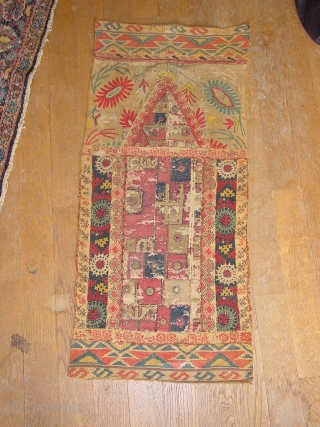 wonderful 1850 antque small prayer cloth uzbekistan, with great kelim detail and embroided parts. all natural colors
36x80cm
1.2x2.7ft

                