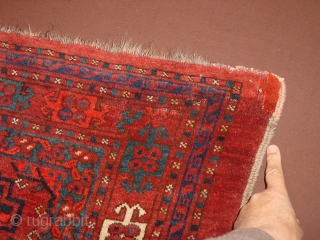 wonderful antique 1880? turkoman ersari chuwal, three small repairs, see photos, wonderful natural colors, fairly great pile, great natural colors, black, blue , green, red, etc no stains, wonderful soft silky wool
140x94cm
4.7x3.1ft 