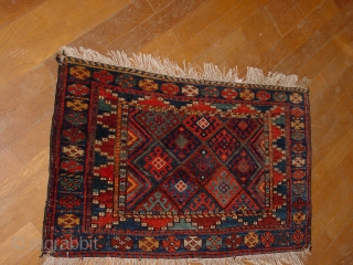 wonderful large 1880 jaff kurdish bagface 

great natural colors, all ends secured, clean
one tiny professional headends repairs

62x100cm
2.1x3.3ft without the fringes             