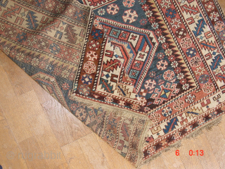 wonderful antique 1890, caucasian shirwan in great condition, clean, original selvedges and headends, clean, ready to use.

ca 125x240cm

4.2x8ft               