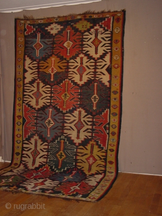 wonderful 1880 ANTIQUE KUBA CAUCASIAN KILIM FLATWEAVE wonderful natural colors, some small tiny damages, no stains, great size
173 x 325cm

5.8x10.8ft             