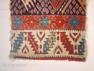 fabulous 1880 MOGHAN RUGFRAGMENT In grear condition
99x40cm
3.3x1.3ft                          