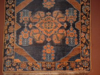 superbe antique afshar tribal sitting rug.  all natural colors, no repairs, in great condition

120x124cm
4x4.1ft without the fringes               