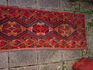 fabulous antique beshir? amu daria? from before 1900, great all natural colors, great pile, no repairs

130x47cm
4.3x1.6ft                 