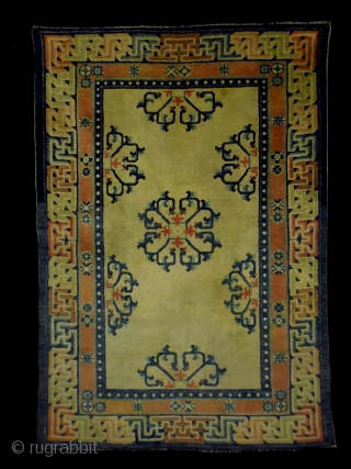 Chinese
Size: 129x185cm (4.3x6.2ft)
Natural colors, made in circa 1910                         