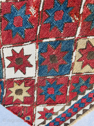 Sweet Shahsavan Sumack mafrash end panel. Cm 42×55. At least end 19th century. Wonderful all star pattern, also called the ceiling of nomads. Awesome, natural, deep saturated colors. Condition:2 tiny holes. Really  ...