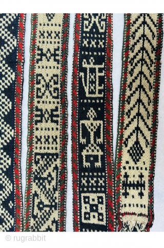 excellent quality and perfect condition shahsevan tent bend with animal and human motives circa 1880 all good natural dyes •••size 600x6cm            