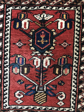 Antique bag from arab tribes of Nasrabad in great condition based on wool foundations,size:44x35 cm                  