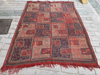 Mid 19th Century Caucasian Sileh with rare Yellow-Blue S design and fine quality size 190x250 cm                 